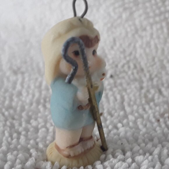 Hallmark Miniature Ornament- Caring Sheperd, 1991, no box - Picture 3 of 3